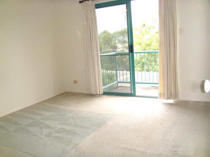 2032/6 Crestridge Crescent, Oxenford QLD 4210