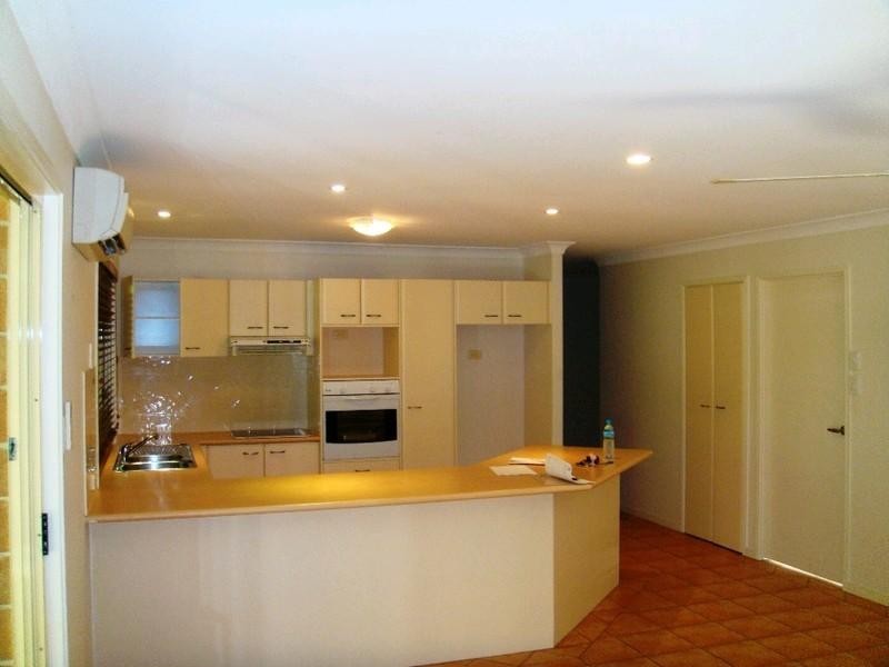 34 Papara Street, Pacific Pines QLD 4211