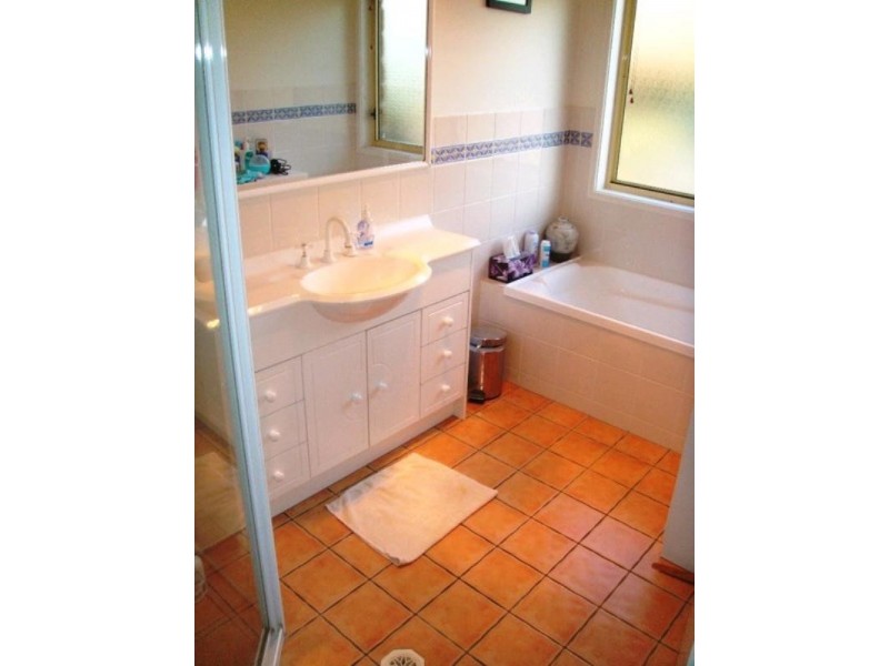 34 Papara Street, Pacific Pines QLD 4211