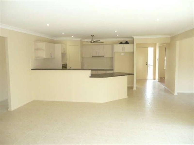 12 Manning Circuit, Pacific Pines QLD 4211