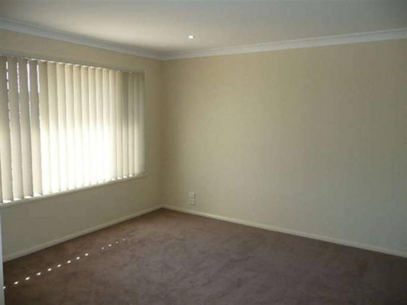 12 Manning Circuit, Pacific Pines QLD 4211