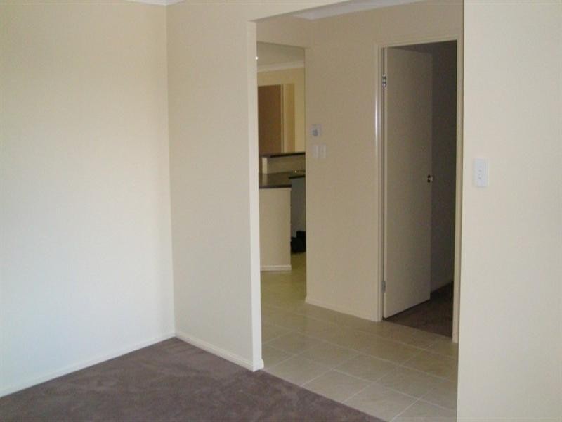 12 Manning Circuit, Pacific Pines QLD 4211