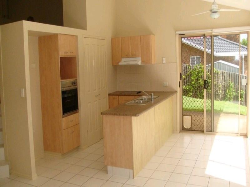 11 Austral Crescent, Pacific Pines QLD 4211