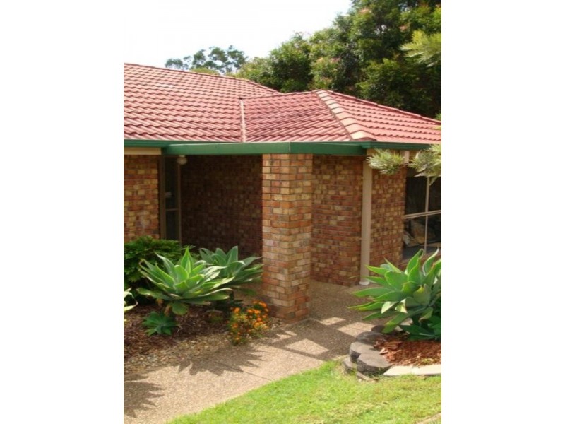 11 Austral Crescent, Pacific Pines QLD 4211