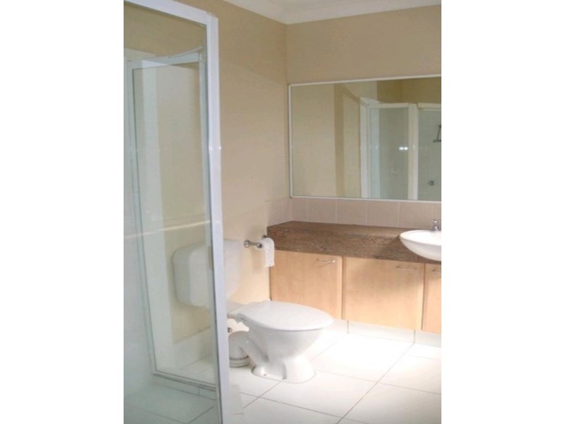 11 Austral Crescent, Pacific Pines QLD 4211