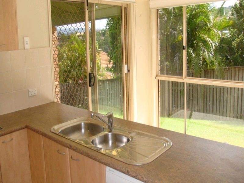 11 Austral Crescent, Pacific Pines QLD 4211