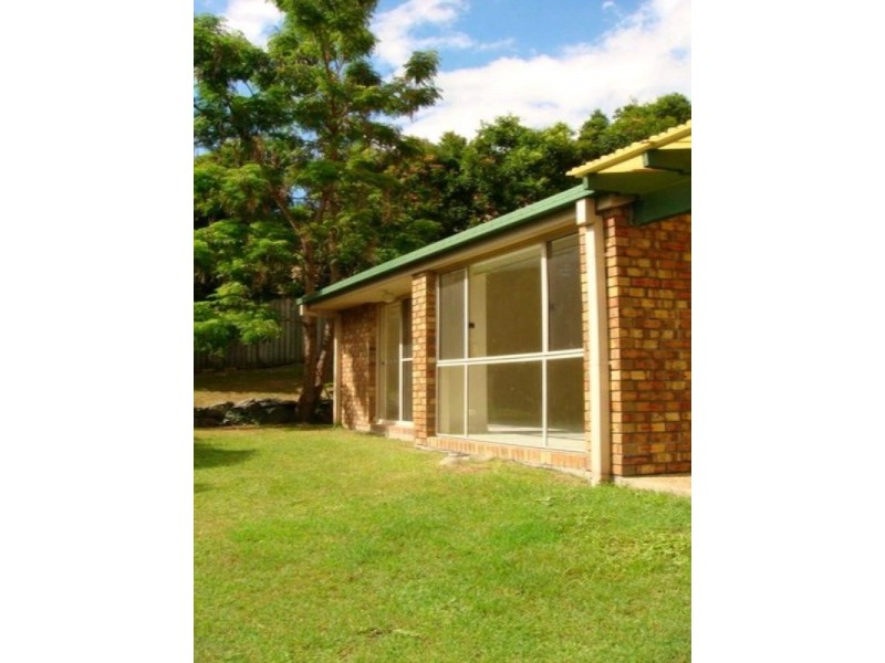 11 Austral Crescent, Pacific Pines QLD 4211