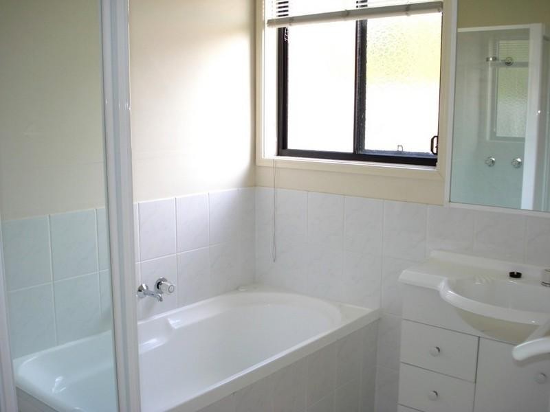 8/1 Studio Drive, Pacific Pines QLD 4211