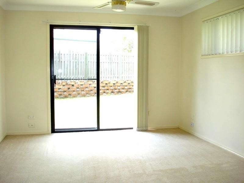 8/1 Studio Drive, Pacific Pines QLD 4211