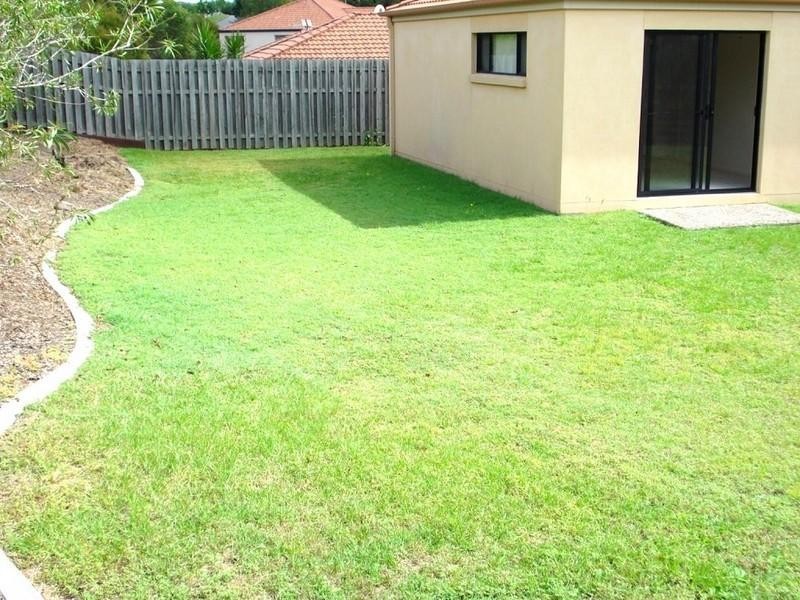 8/1 Studio Drive, Pacific Pines QLD 4211
