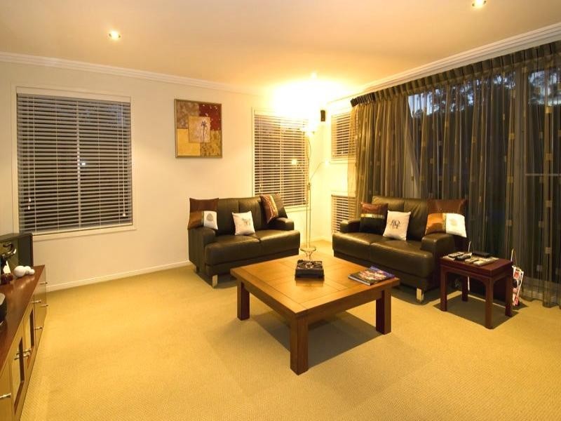 1 James Place, Maudsland QLD 4210