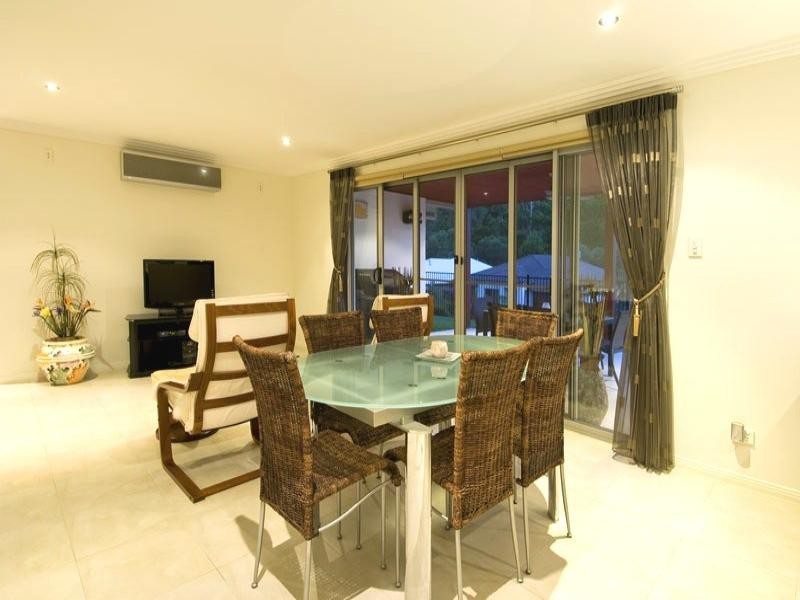 1 James Place, Maudsland QLD 4210