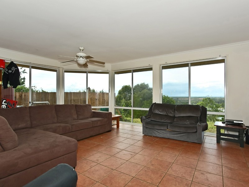 15 Highridge Road, Gaven QLD 4211