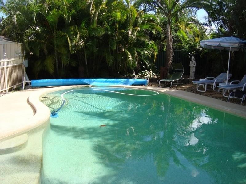 17 Pinehill Drive, Oxenford QLD 4210