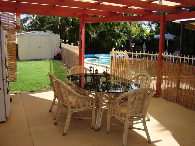 17 Pinehill Drive, Oxenford QLD 4210