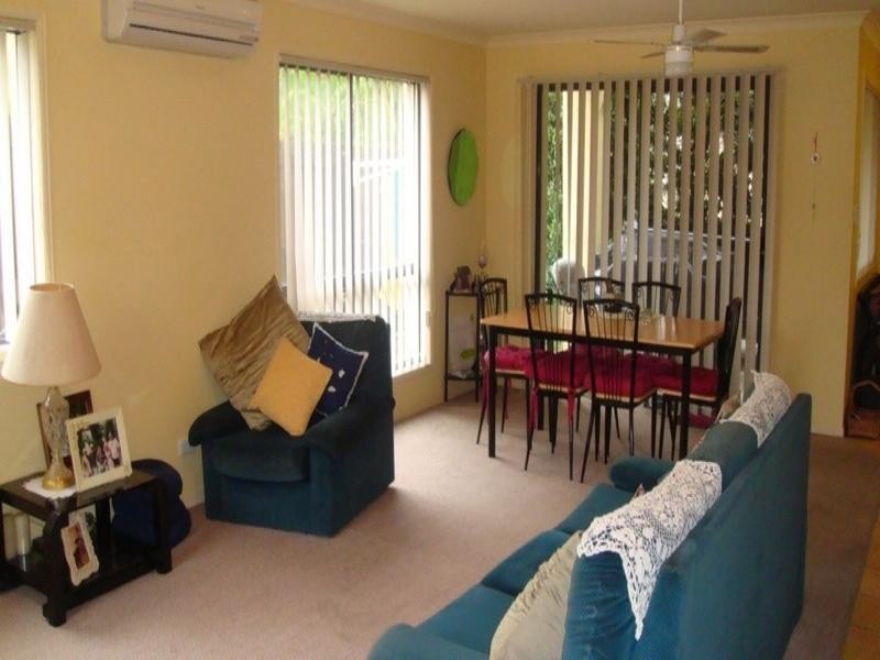 21/1 Santa Isobel Boulevard, Pacific Pines QLD 4211