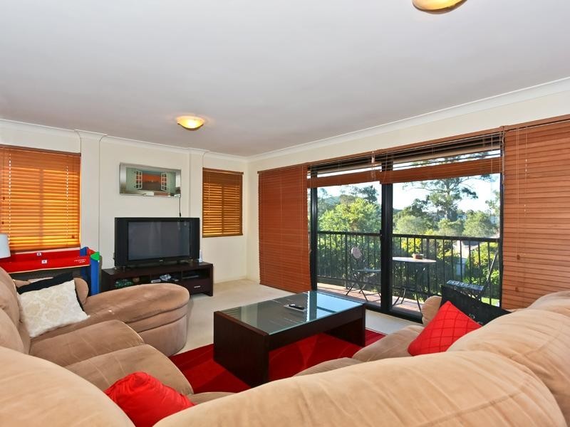 8 McCrae Court, Maudsland QLD 4210