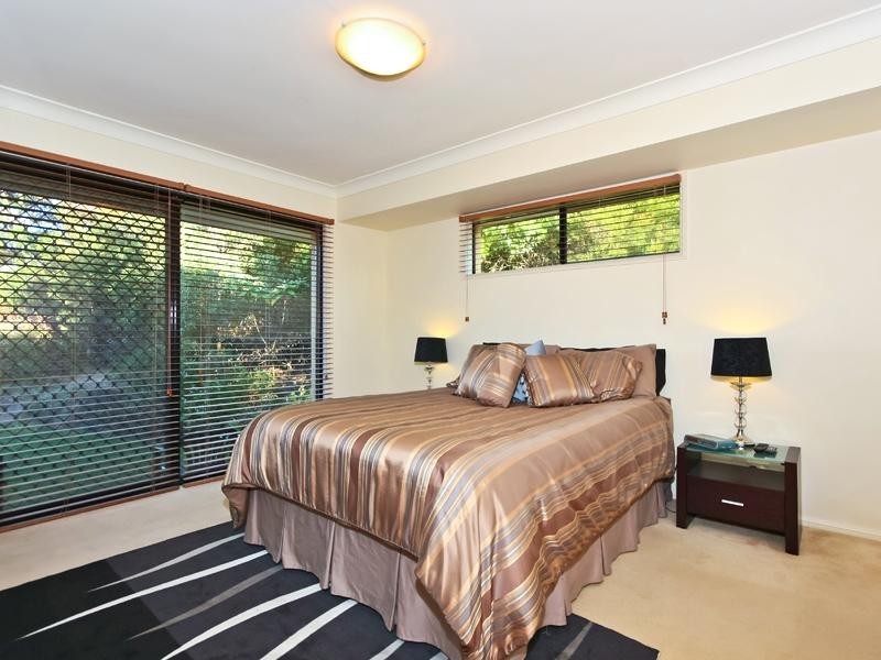 8 McCrae Court, Maudsland QLD 4210