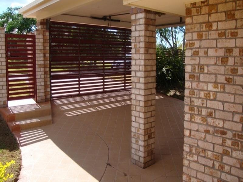 9 Gambier Crescent, Pacific Pines QLD 4211