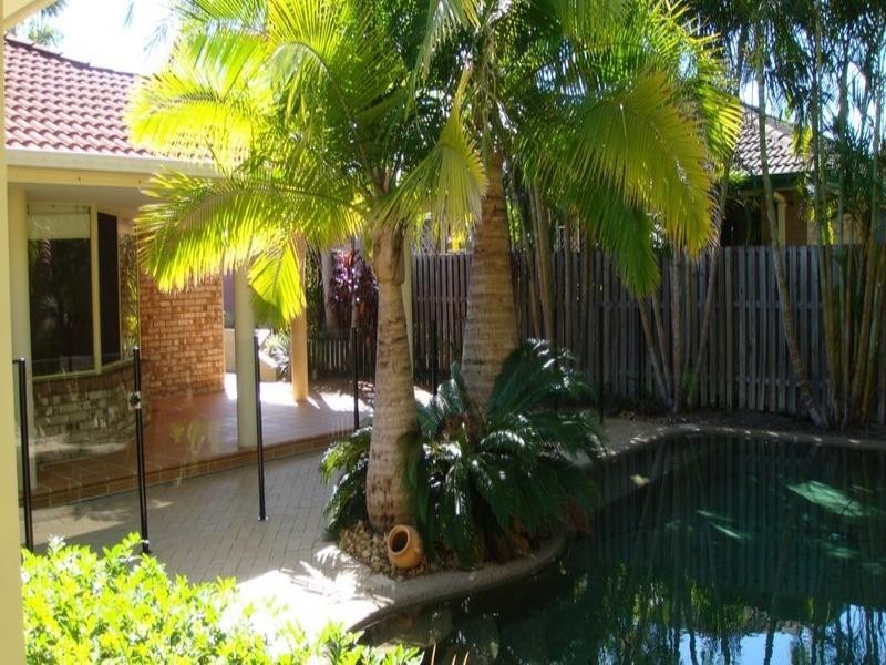 9 Gambier Crescent, Pacific Pines QLD 4211