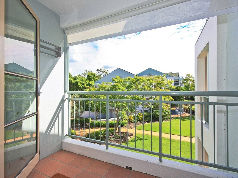 24/76 Chichester Drive, Arundel QLD 4214