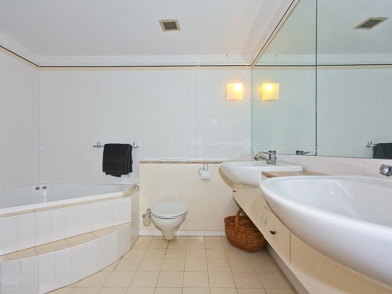 24/76 Chichester Drive, Arundel QLD 4214
