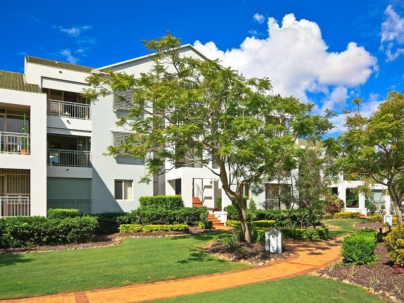 24/76 Chichester Drive, Arundel QLD 4214