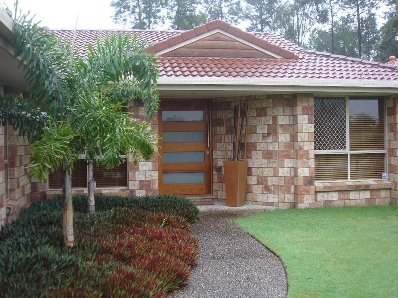 2 Emira Place, Pacific Pines QLD 4211