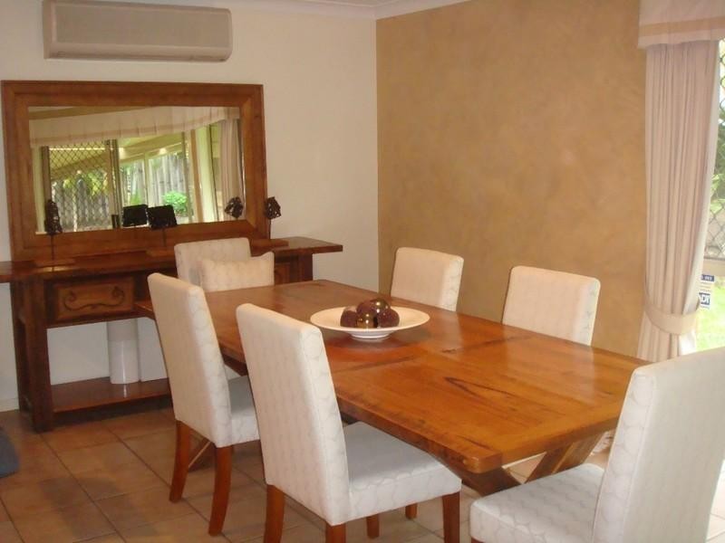 2 Emira Place, Pacific Pines QLD 4211