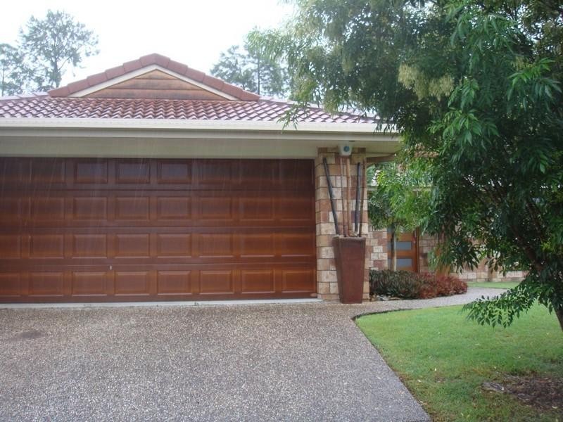 2 Emira Place, Pacific Pines QLD 4211