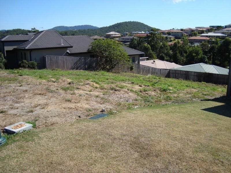 11 Ainslie Street, Pacific Pines QLD 4211