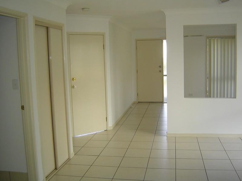 14/2 Studio Drive, Pacific Pines QLD 4211