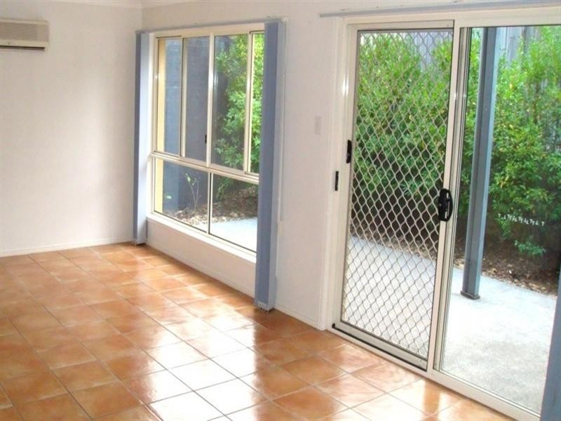 14/31 Archipelago Street, Pacific Pines QLD 4211