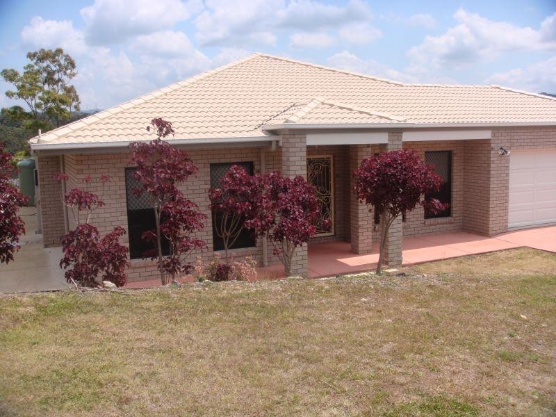 10 McAuley Parade, Pacific Pines QLD 4211