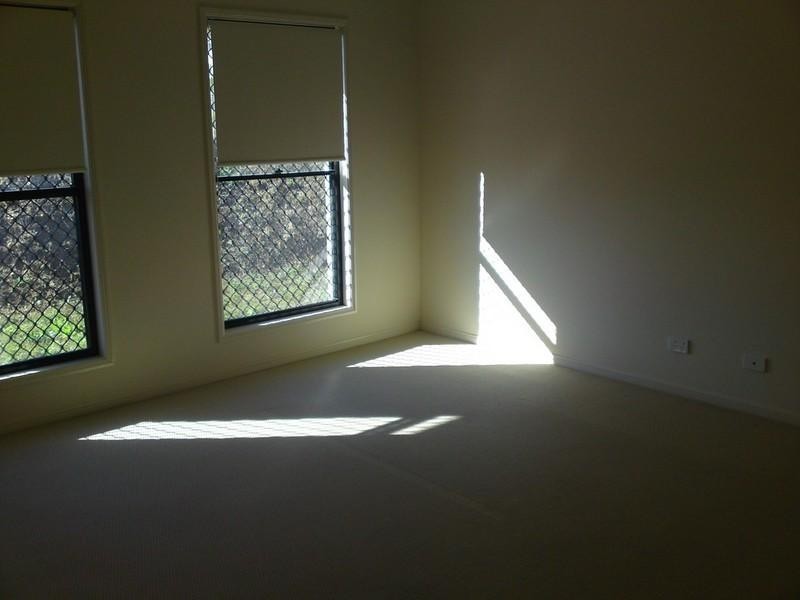 10 McAuley Parade, Pacific Pines QLD 4211