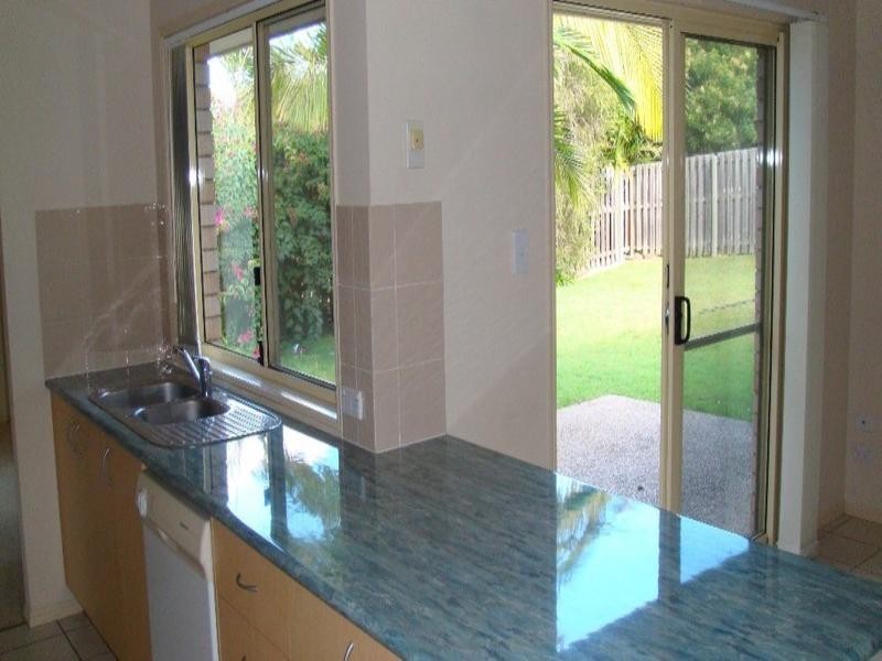 10 Matzia Avenue, Pacific Pines QLD 4211