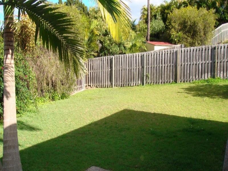 10 Matzia Avenue, Pacific Pines QLD 4211