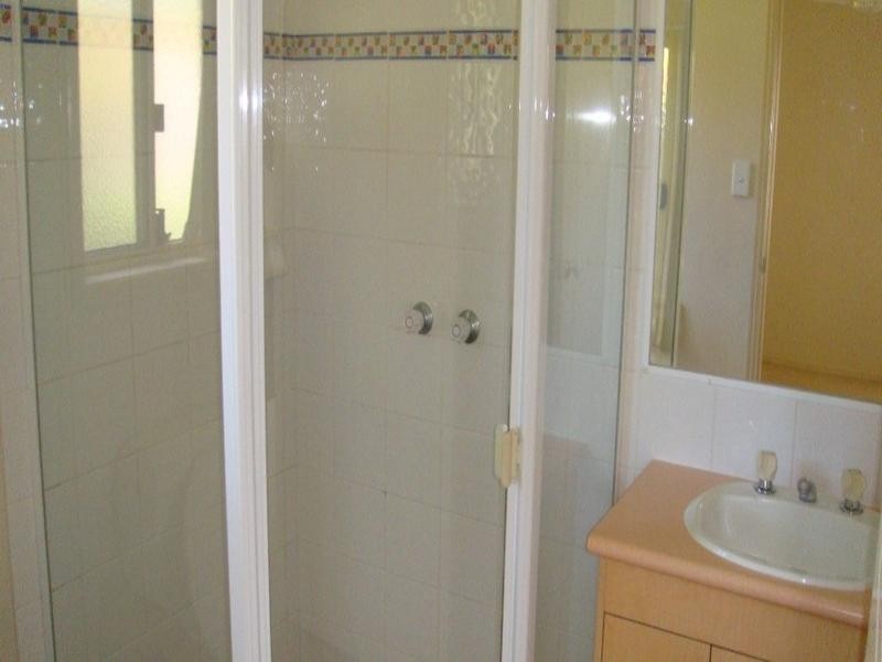 10 Matzia Avenue, Pacific Pines QLD 4211