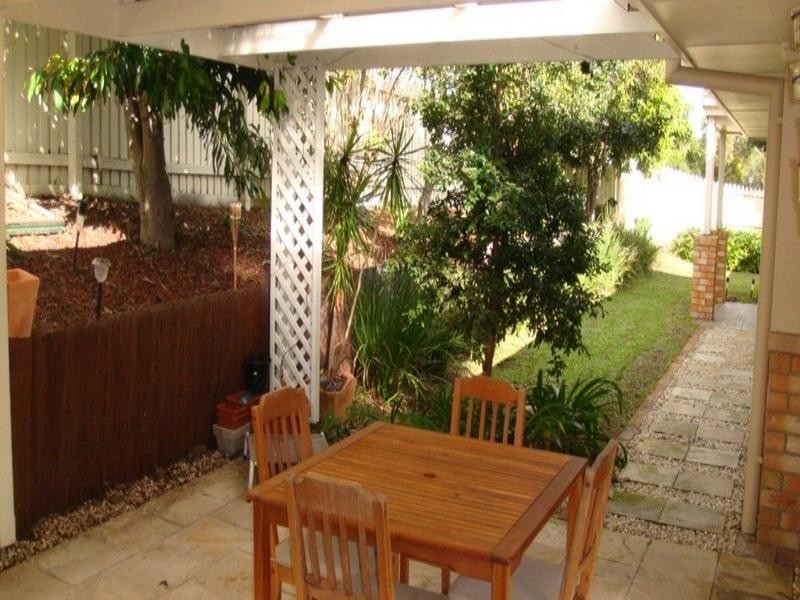 1 Priddeys Road, Robina QLD 4226