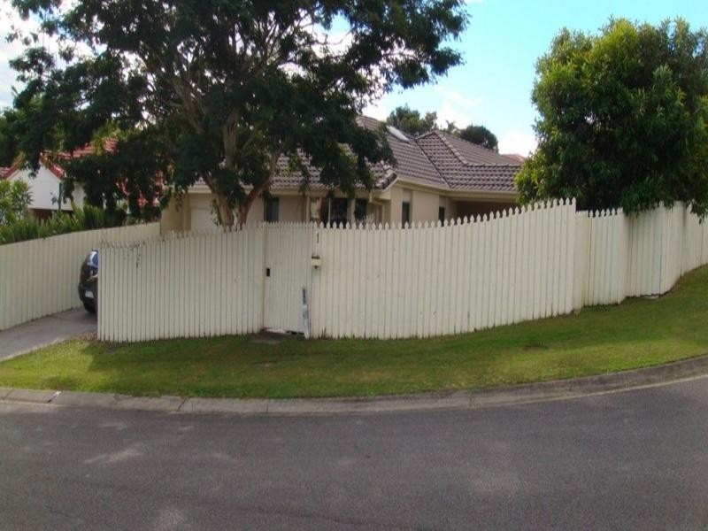 1 Priddeys Road, Robina QLD 4226