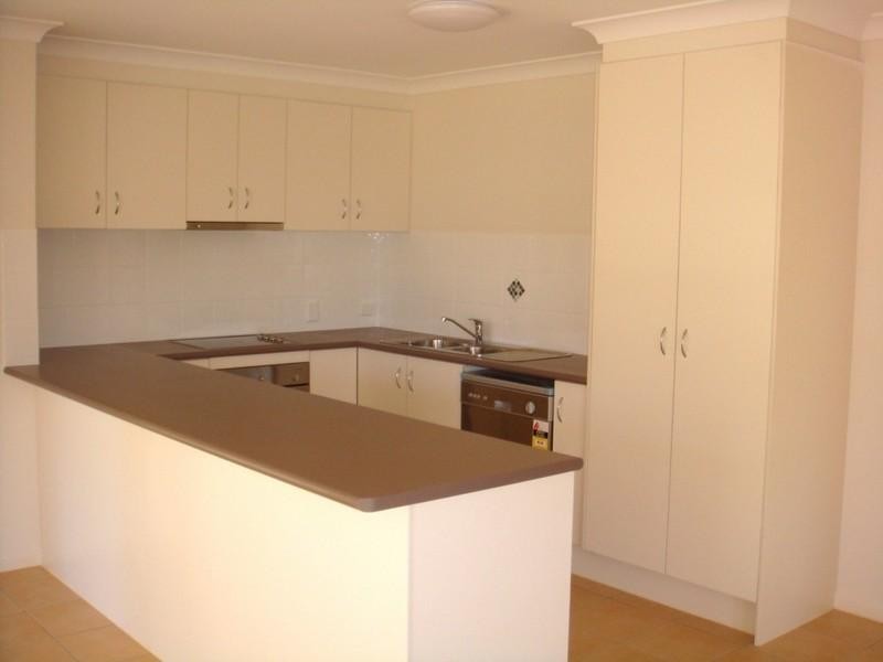 3 Lennox Street, Pacific Pines QLD 4211