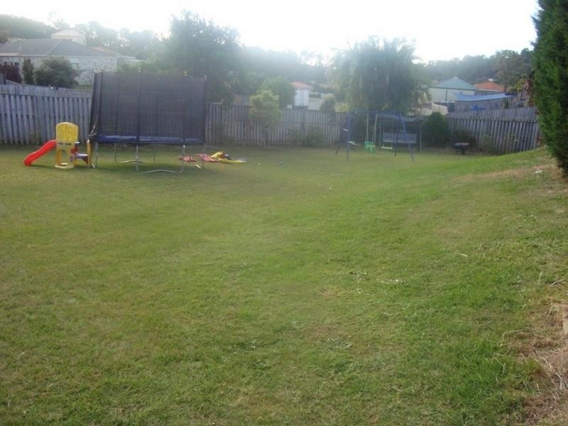 15 Maui Crescent, Oxenford QLD 4210