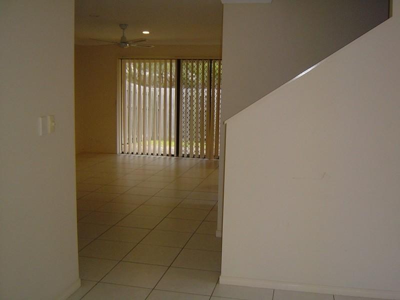 28/13 Hervey Street, Pacific Pines QLD 4211