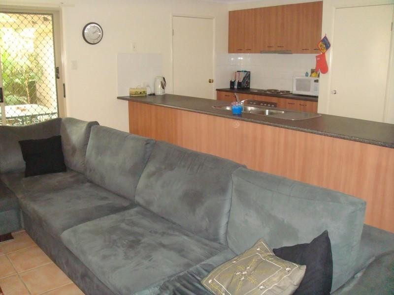 17 Sheffield Court, Pacific Pines QLD 4211