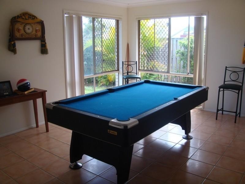 17 Sheffield Court, Pacific Pines QLD 4211