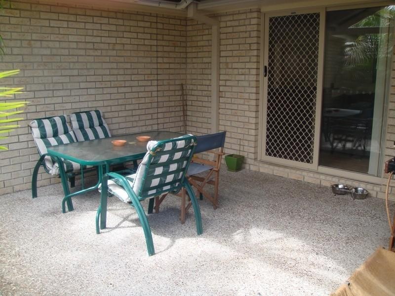 17 Sheffield Court, Pacific Pines QLD 4211