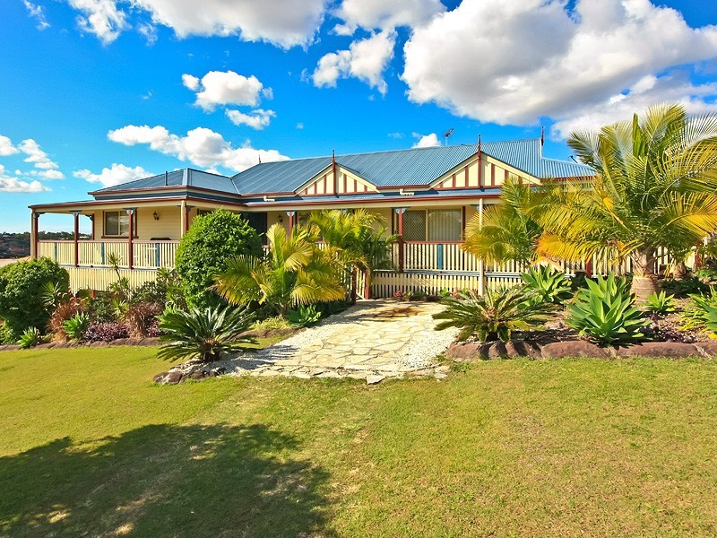 6 Duror Street, Pacific Pines QLD 4211