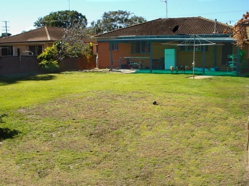 20 Alec Avenue, Mermaid Waters QLD 4218