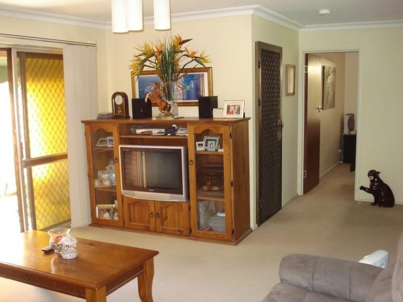 20 Alec Avenue, Mermaid Waters QLD 4218