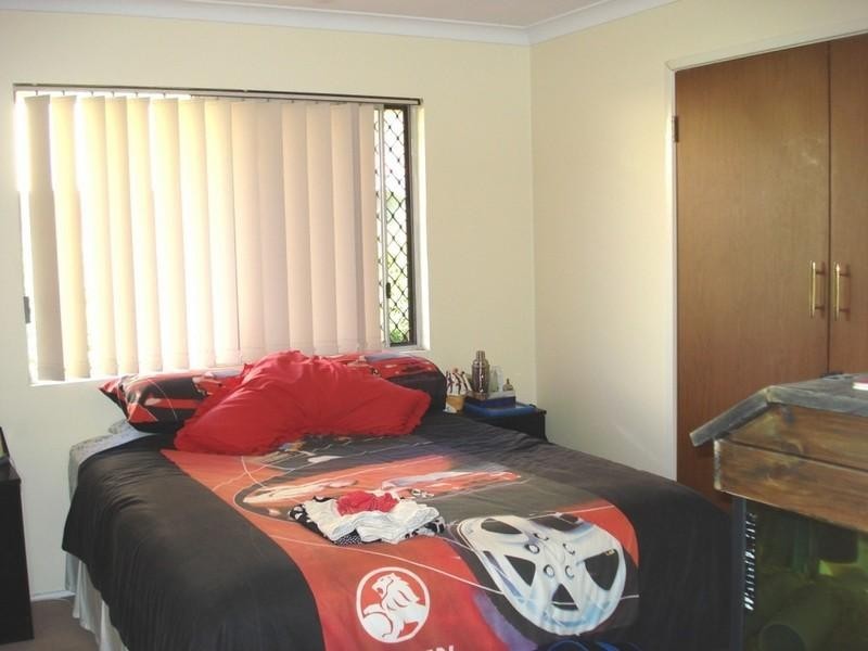 20 Alec Avenue, Mermaid Waters QLD 4218